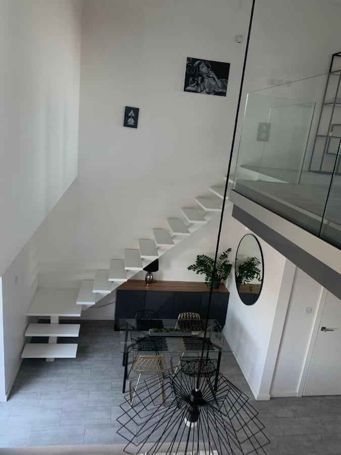 דירות לודז' Two-Levels Penthouse With A Garden In The City Center מראה חיצוני תמונה
