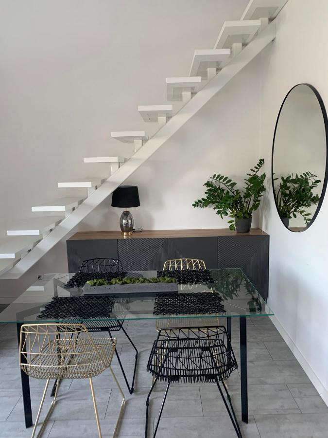 דירות לודז' Two-Levels Penthouse With A Garden In The City Center מראה חיצוני תמונה